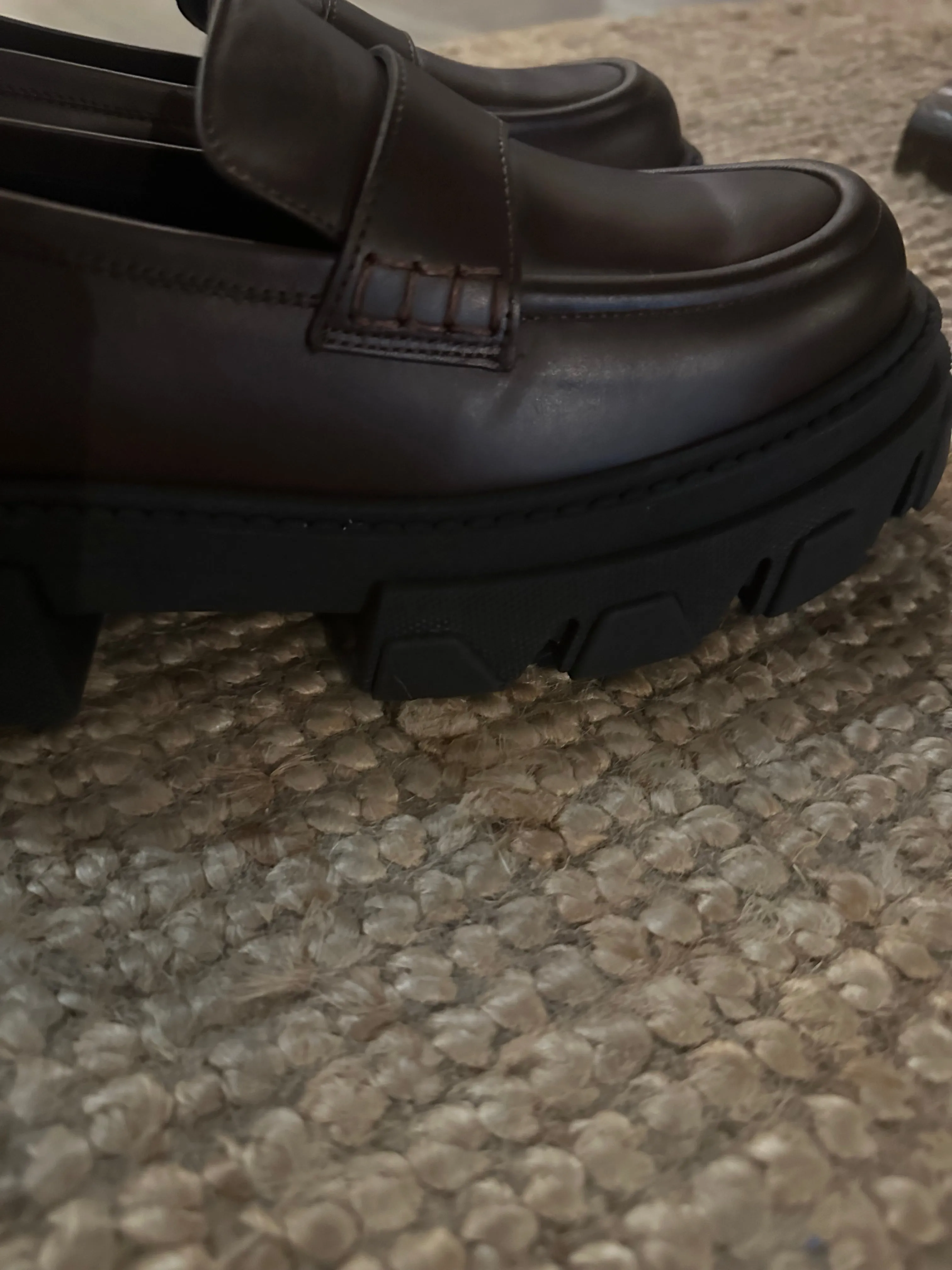 PRE-OWNED ALOHAS CHUNKY BROGUES 41 RRP £175